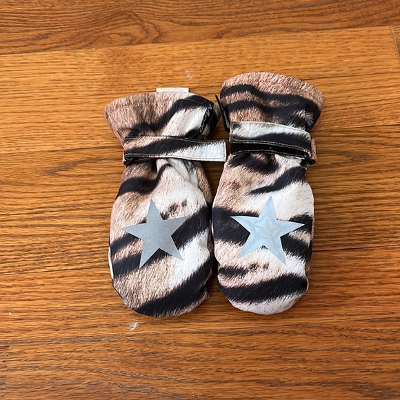Molo Girl’s Tiger Gloves Size 3/5 - Picture 5 of 6